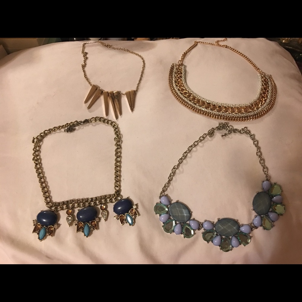 Necklace lot